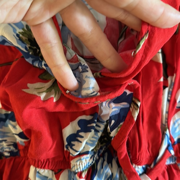 Red floral romper - Picture 6 of 6